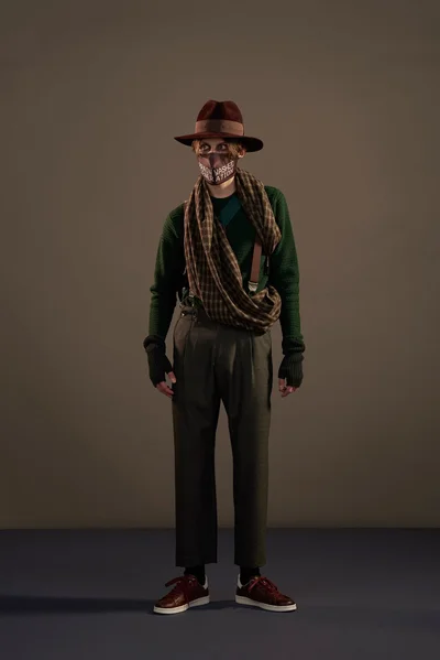 Look 32
